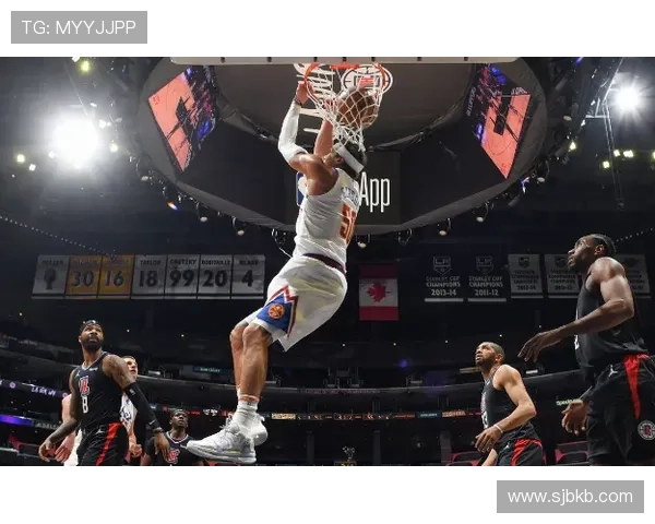 湖人负快船噩艾顿崩雷迪克绝望 湖人负快船噩艾顿崩雷迪克绝望