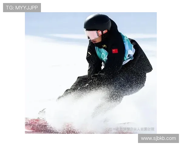 苏翊鸣获胜各界祝贺 国际雪联中国队共庆